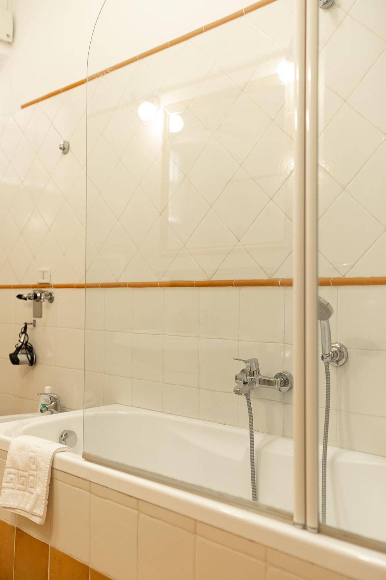 Mirabella Apartment โรม ภายนอก รูปภาพ